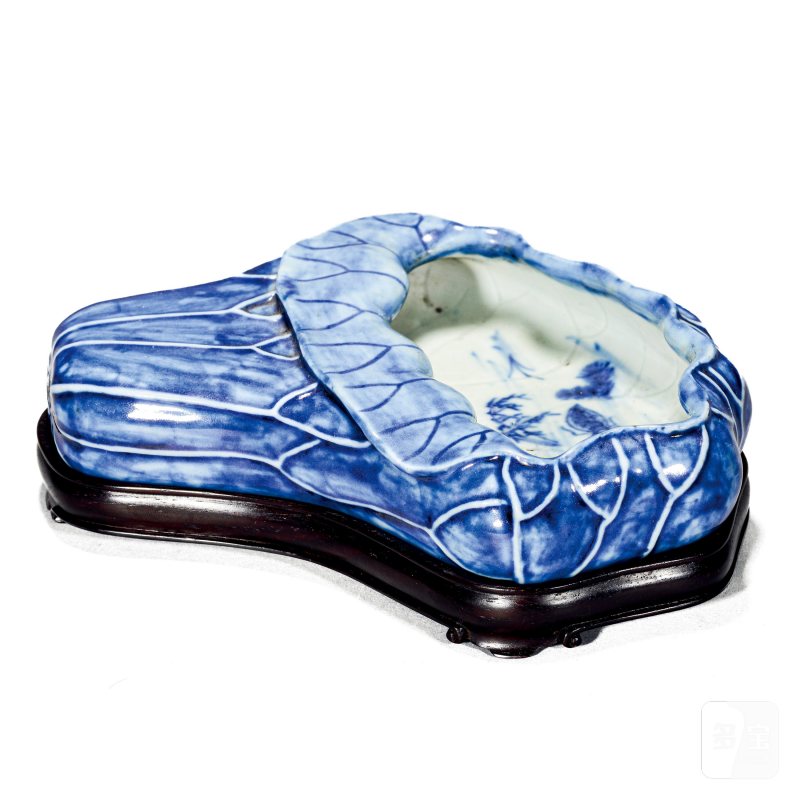 清道光 仿生荷叶纹笔洗